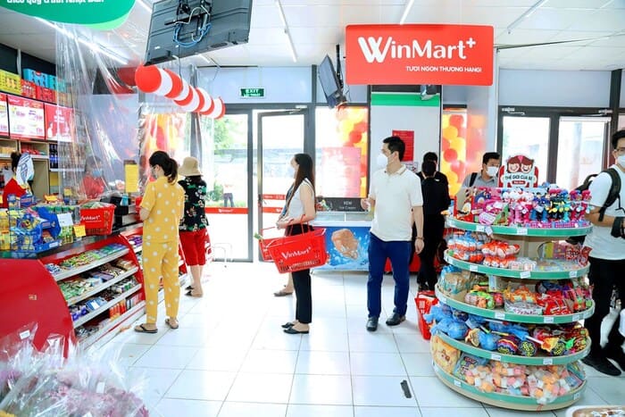Bạn có thể tới Winmart để mua găng tay bảo hộ ở Hà Nội - đây là một trong những siêu thị gia dụng phổ biến chuyên cung cấp các loại găng tay bảo hộ sử dụng trong sinh hoạt (Ảnh: Sưu tầm)