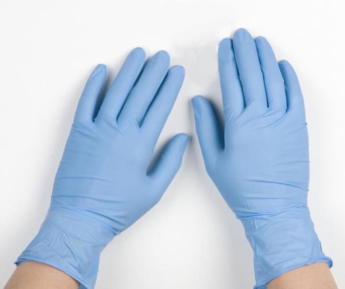 Găng tay cao su SARAYA Nitrile HY không bột màu xanh. (Nguồn ảnh: Sưu tầm)