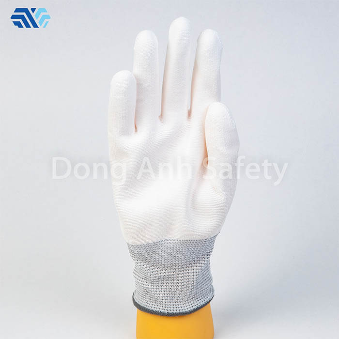Găng tay phủ nhựa PU được ứng dụng trong các ngành sản xuất, công nghiệp hoá chất nhẹ