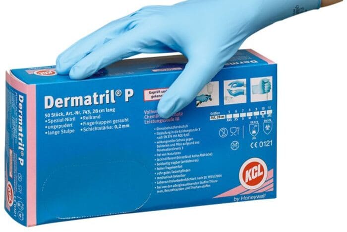 Găng tay chống hóa chất Dermatril 740 có thành phần lành tính, an toàn cho da (Nguồn ảnh: Sưu tầm)