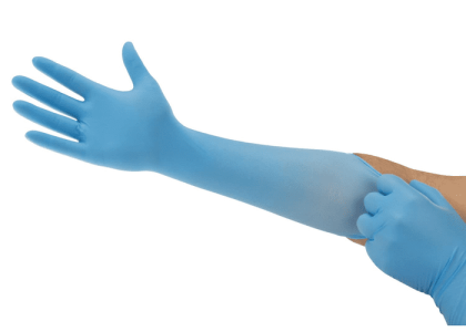 Găng tay y tế loại dài Nitrile MICROFLEX thiết kế độc đáo giúp bảo vệ tay toàn diện (Nguồn ảnh: Sưu tầm)