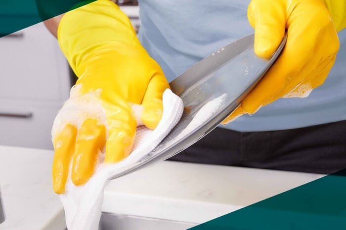 Xác định các loại hóa chất tiếp xúc giúp người dùng dễ dàng chọn được sản phẩm găng tay cao su phù hợp (Nguồn ảnh: Sưu tầm)