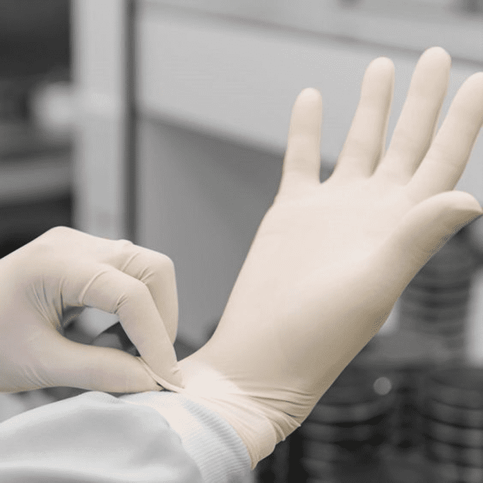 Găng tay bảo vệ khỏi các tác nhân gây bệnh (Nguồn ảnh: Sưu tầm)