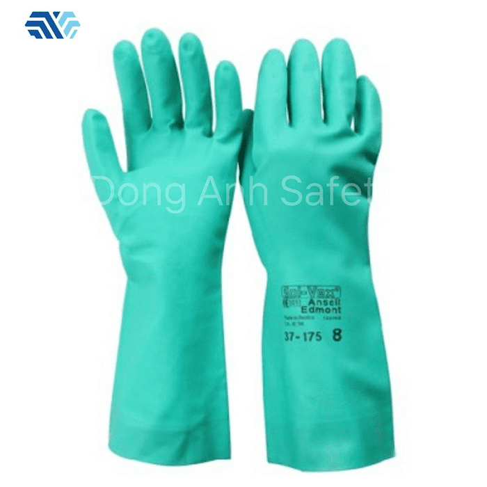 Găng tay Nitrile công nghiệp thường được sử dụng trong các ngành công nghiệp chế biến hóa dầu 