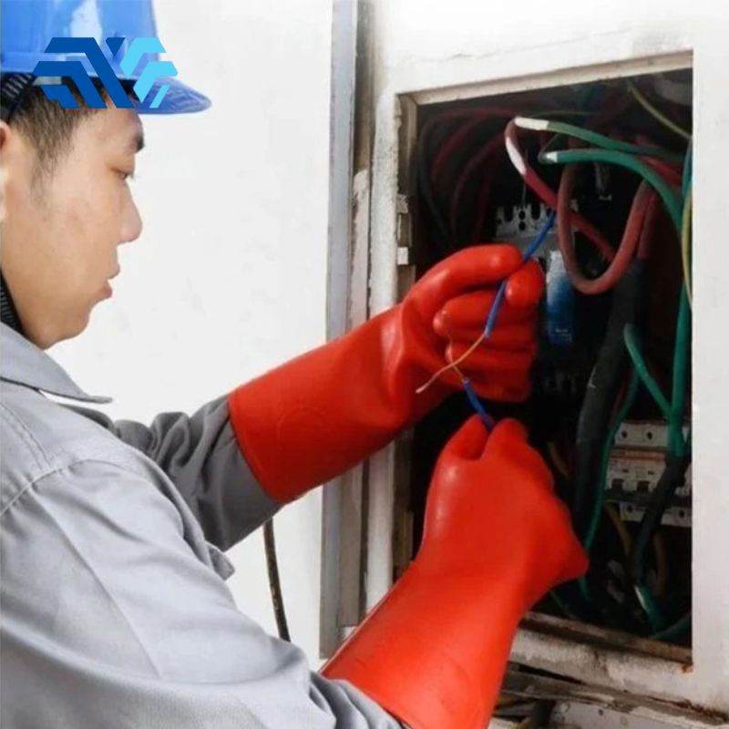 Cách chọn găng tay cách điện phù hợp