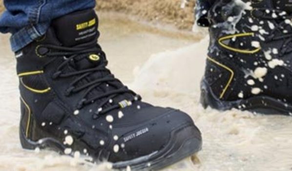 Giày bảo hộ chống nước