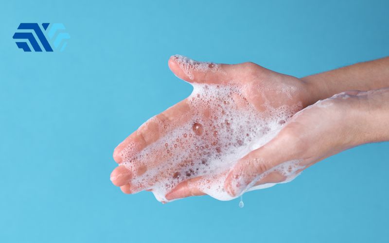 Bật Mí Cách Chăm Sóc Da Tay Khi Đeo Găng Tay Y Tế - Hình 2